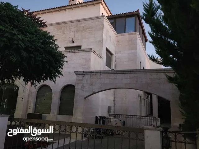 600 m2 More than 6 bedrooms Villa for Sale in Amman Naour