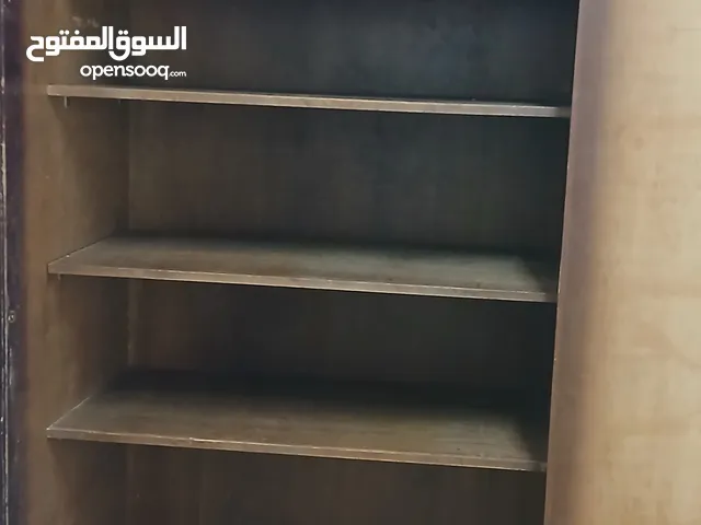 خزانة كبيرة أبواب سحب
