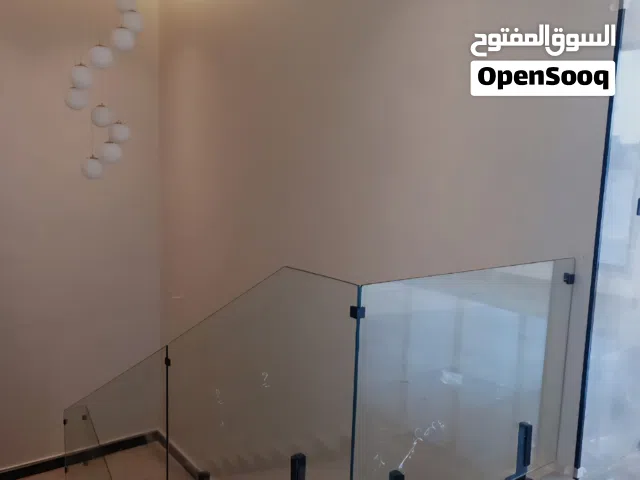 Expert Glass & Aluminium in Jeddah  Shopfront, Staircase Glass & Door Repair