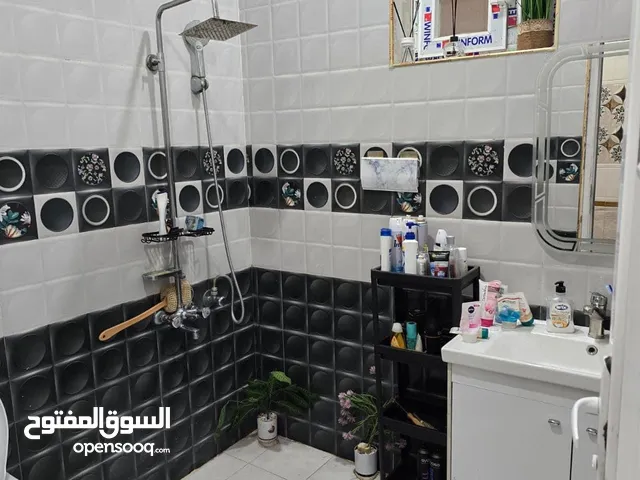 دار مؤثث للايجار في المنصور /4 غرف نوم