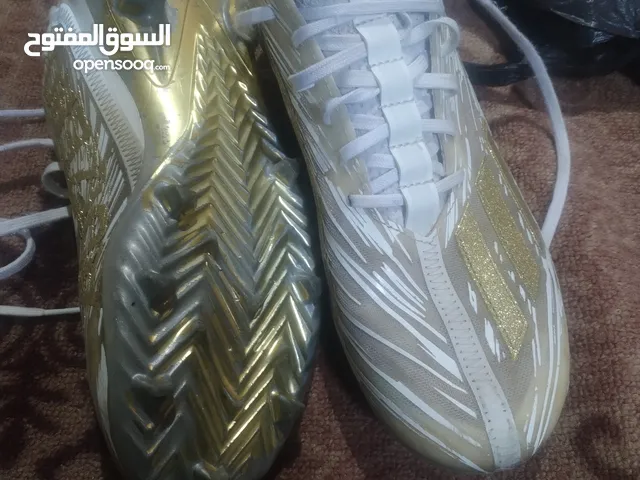 بواط كره قدم اوربي صناع فيتنام