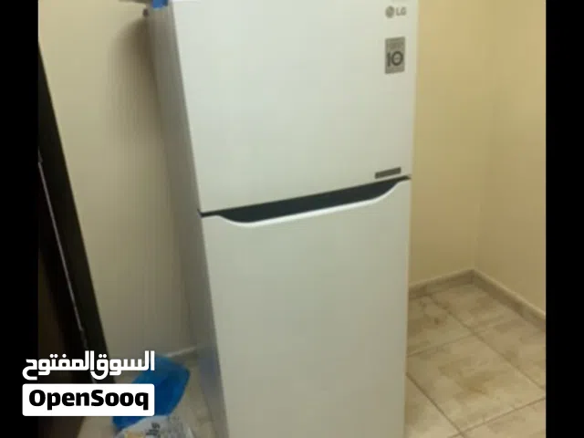 ثلاجه نظيف و شغال