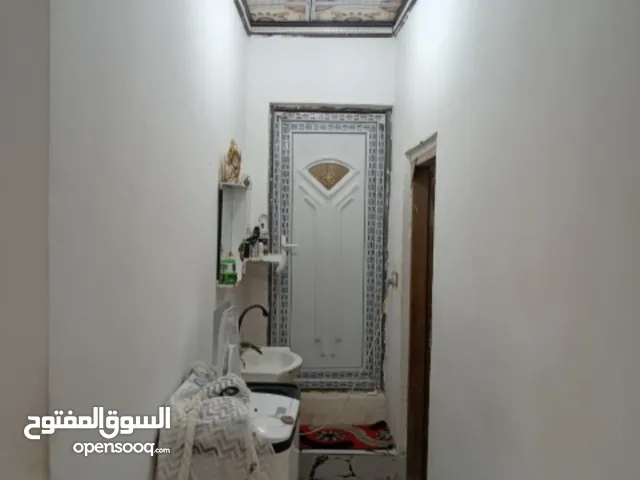 135 m2 5 Bedrooms Townhouse for Sale in Basra Tannumah