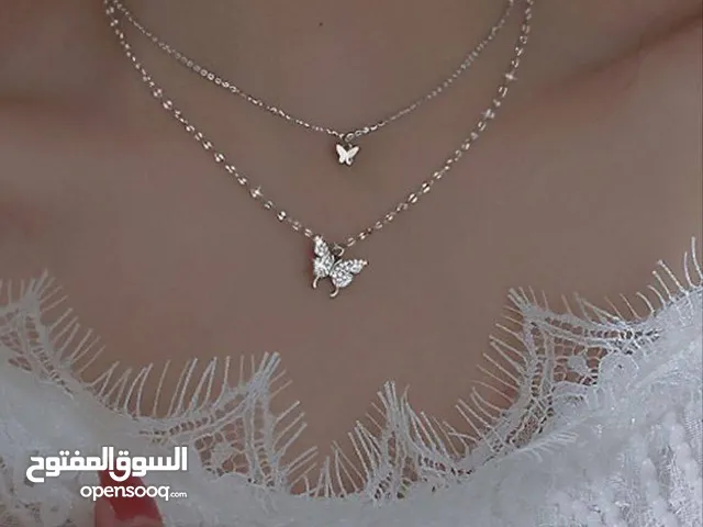 كـ فراشَة آنتِ تُحلقين فِي قَلبي . قلادة الفراشة قلادة سلسلة طبقتين فراشة
