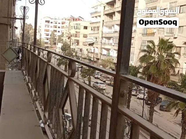 بيت بزملكا مساحة كبيرة قبلي