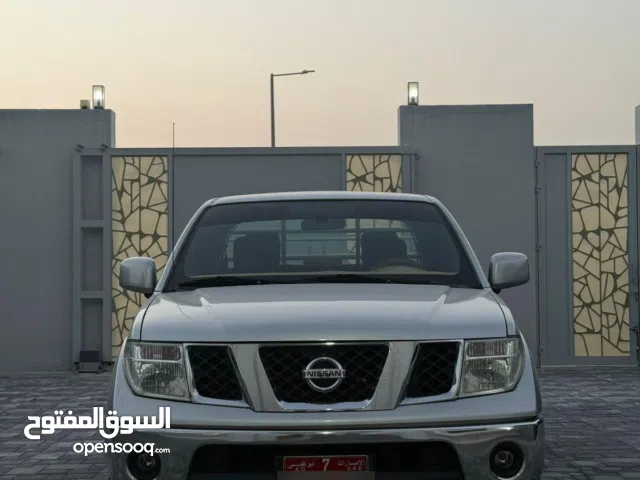 نيسان نافارا 2012