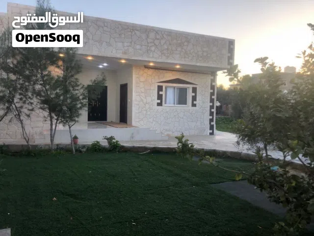 160 m2 4 Bedrooms Townhouse for Rent in Ramtha Romtha