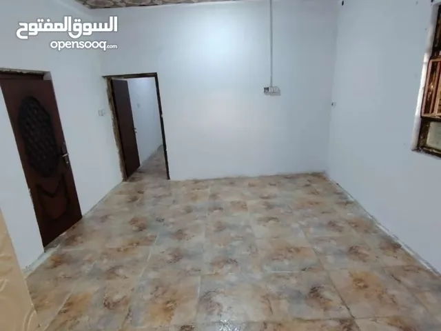 100 m2 1 Bedroom Apartments for Rent in Basra Qibla