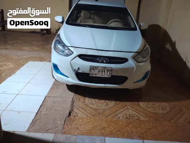 للبيع بإذن الله في امدرمان . اكسنت مضلع موديل 2013 . مقاسين زيت . القير اوتماتيك . حزام على نظافه