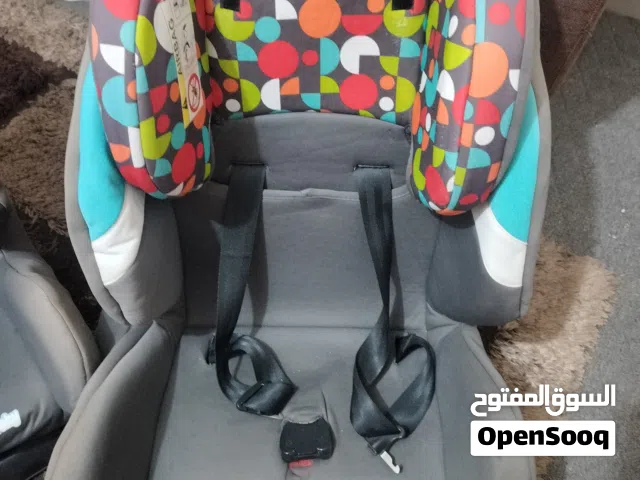 كرسي سيارة للاطفال