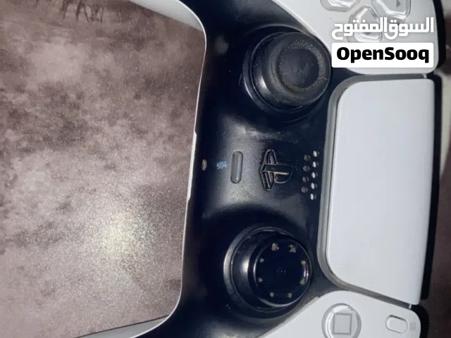يد PS5للبيع استعمال شخصي والسعر قابل للنقاش