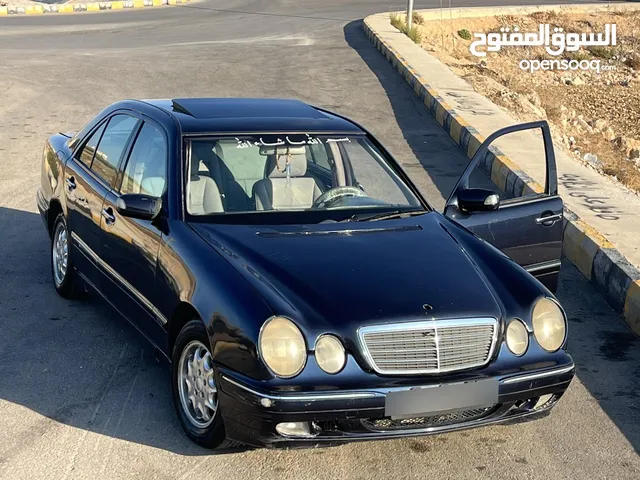 E200 قرش ونص 2000 بحالة ممتازة AVANT-GARDE