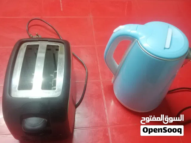 ماكينة توست كينوود اصلي + كاتيل + فرد هيتر مستعملين بحالة الوكالة للبيع بسعر ممتاز
