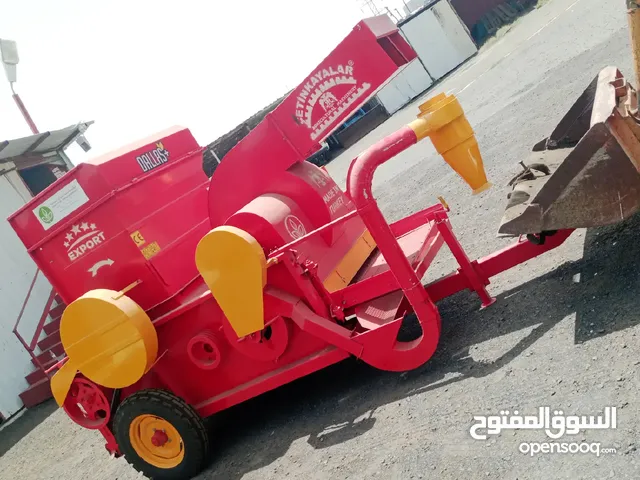 جرارات زراعيه مع ملحقات للبيع