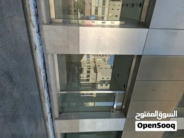 للايجار بحولي شارع بيروت محلات مساحات متفرقه علي الشارع الرئيسي تصلح لأي نشاط