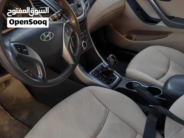 2014 Hyundai Elantra Standard