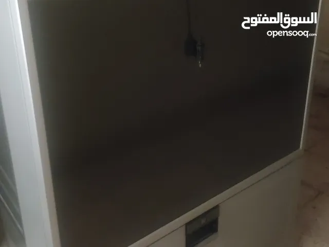 شاشه بروجكتر للبيع شغاله