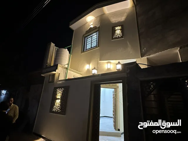 100 m2 2 Bedrooms Townhouse for Sale in Basra Qibla