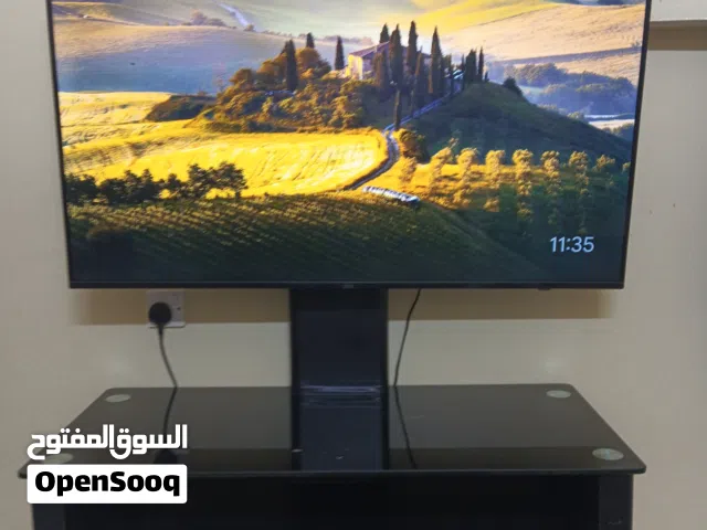 Hisense tv for sale       50 inch good condition one years use olnly     تیلیفيوزن للبيع 50 بوسه