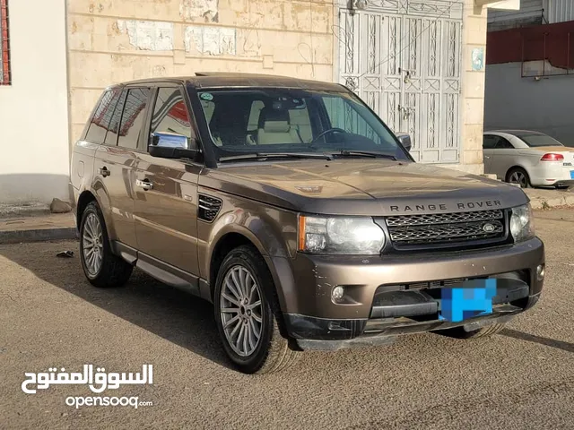 New Land Rover HSE V8 in Sana'a