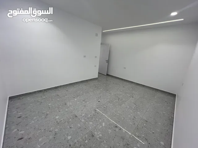 138 m2 4 Bedrooms Apartments for Sale in Tripoli Al-Serraj