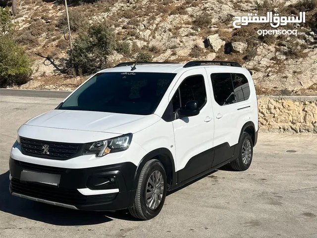 سيارة بيجو ريفتر 2023