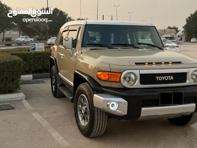 Toyota FJ 2011