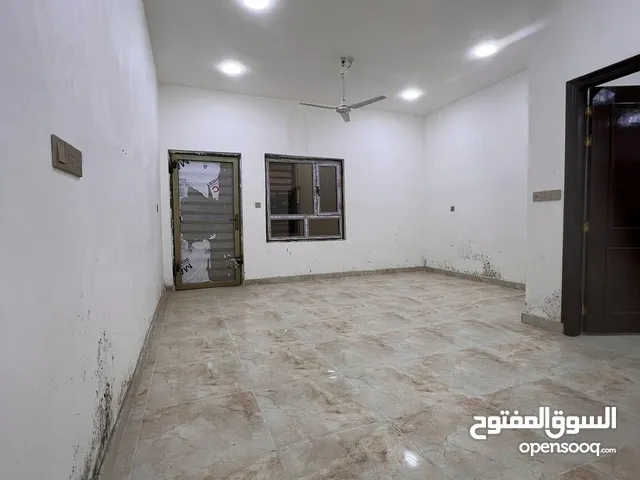 200 m2 3 Bedrooms Townhouse for Rent in Basra Hakemeia