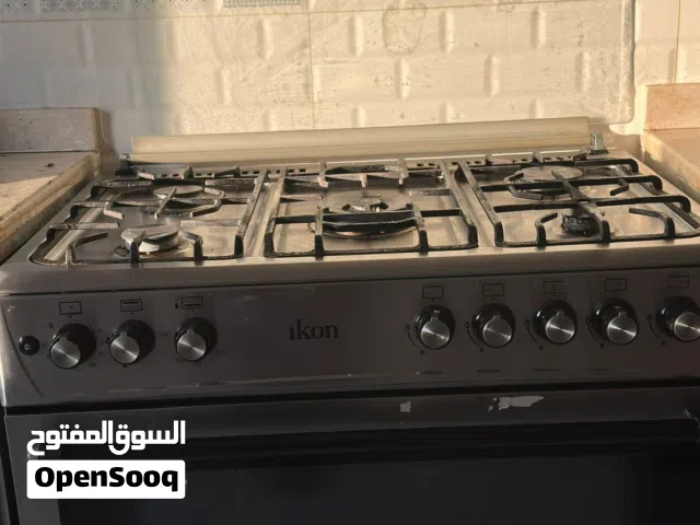 فرن للبيع نظيف جدا مع كامل ملحقاته