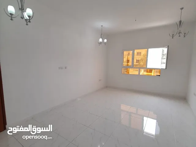 SR-AT-358 villa to let in Madinat Qabous