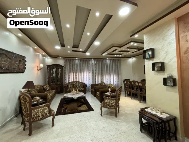 شقه للبيع ب ضاحيه الرشيد