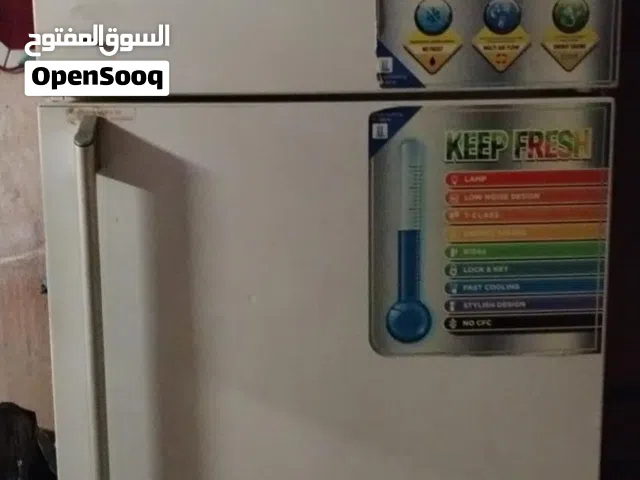 ثلاجة رويال مستعملة نضيفة وكبيرة من الداخل للبيع