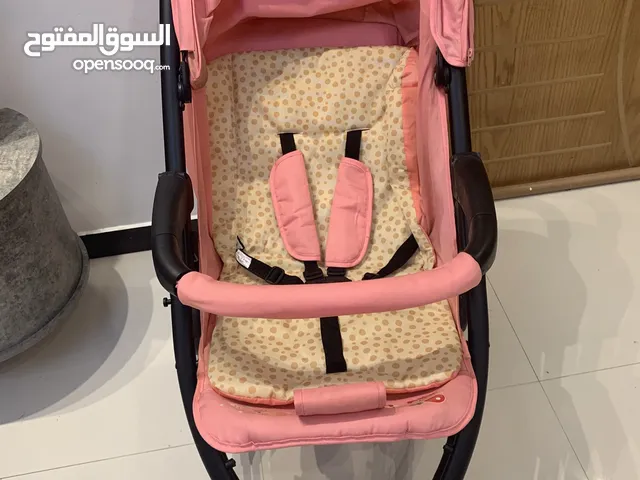 كرسي سيارة وعربة اطفال بمدينة الرياض