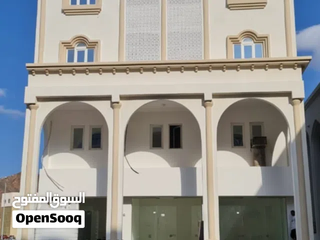 شقق ومحلات للايجار في مبني بمطرح الكبر Apartments and shops for rent in Muttrah