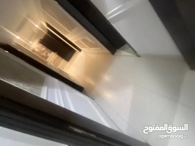 215 m2 More than 6 bedrooms Apartments for Rent in Jeddah Hai Al-Tayseer