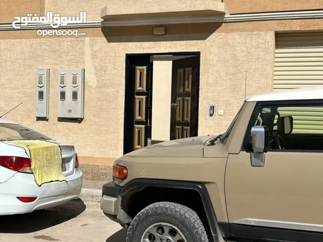 للبيع دور ارضي في فيلا بحي العارض شمال الرياض