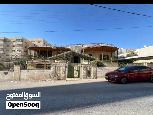 350 m2 5 Bedrooms Villa for Sale in Zarqa Al Zarqa Al Jadeedeh