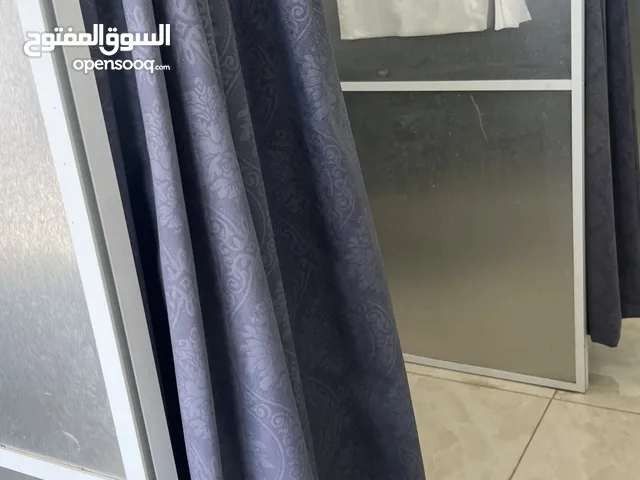 محل حلاقة للبيع مع الادوات