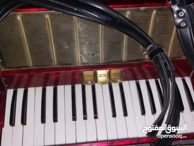 اكرديون للبيع