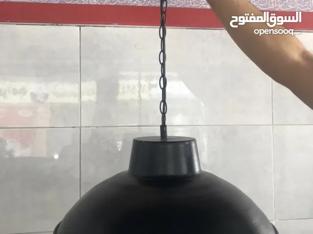 اضاءة سقف لون اسود