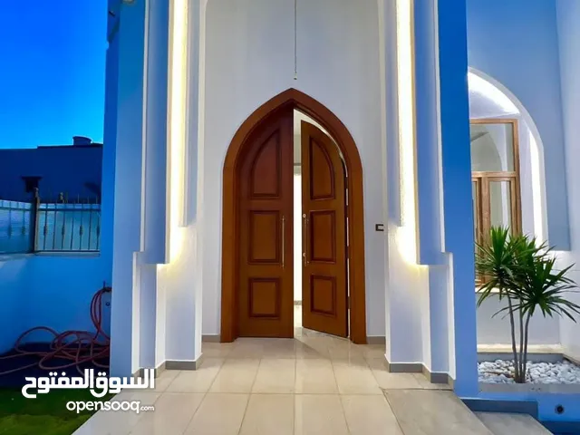180 m2 4 Bedrooms Villa for Rent in Tripoli Ain Zara