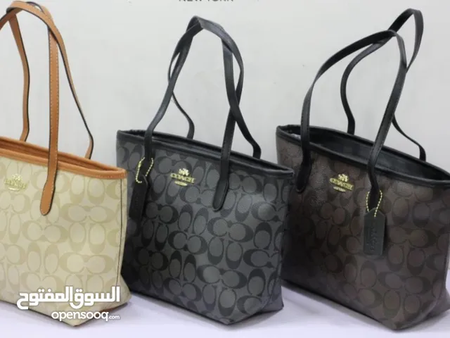 مجموعة شناتي استخدام يومي بجودة عالية، متينة وأنيقة بنفس الوقت ، لكل الاذواق ، وبأسعار مناسبة .