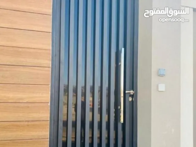 ابواب متنوعية وباشكال واحجام مختلفة وبفخامة عالمية جودة في التصميم وباسعار منخفضة جدا متانة واناقة