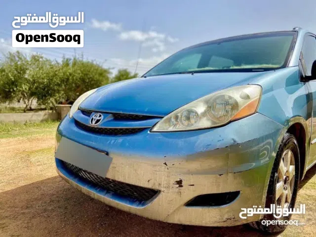 Used Toyota Sienna in Al Maya