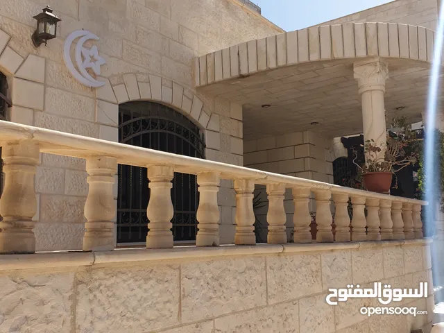 245 m2 More than 6 bedrooms Townhouse for Sale in Amman Daheit Al Aqsa
