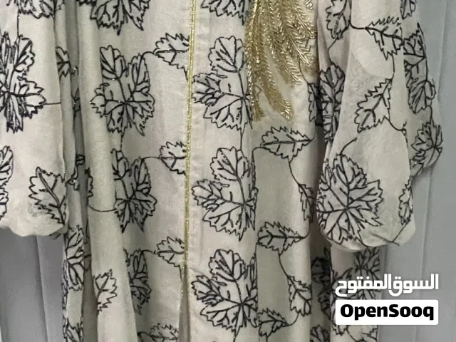 دراعة كويتية بلون بيج أنيق