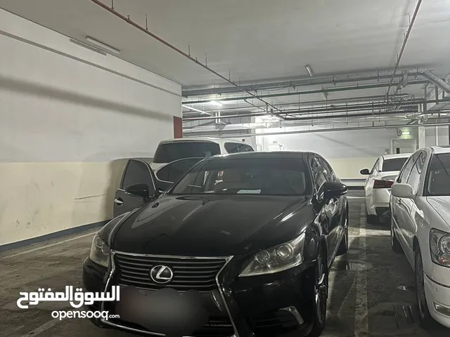 Used Lexus LS in Abu Dhabi