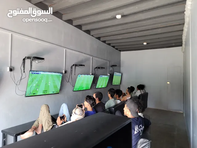 محل بلايستيشن للببع نقل قدم موقعه أمام جامعة الوطنية وقرب مطعم حواء