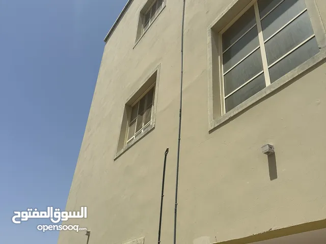 110 m2 3 Bedrooms Apartments for Rent in Muscat Al Maabilah