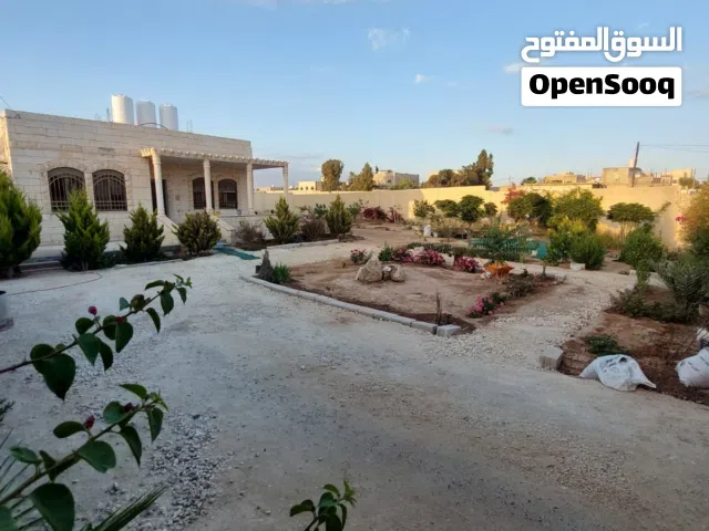 300 m2 More than 6 bedrooms Townhouse for Sale in Mafraq Al-Khalidya
